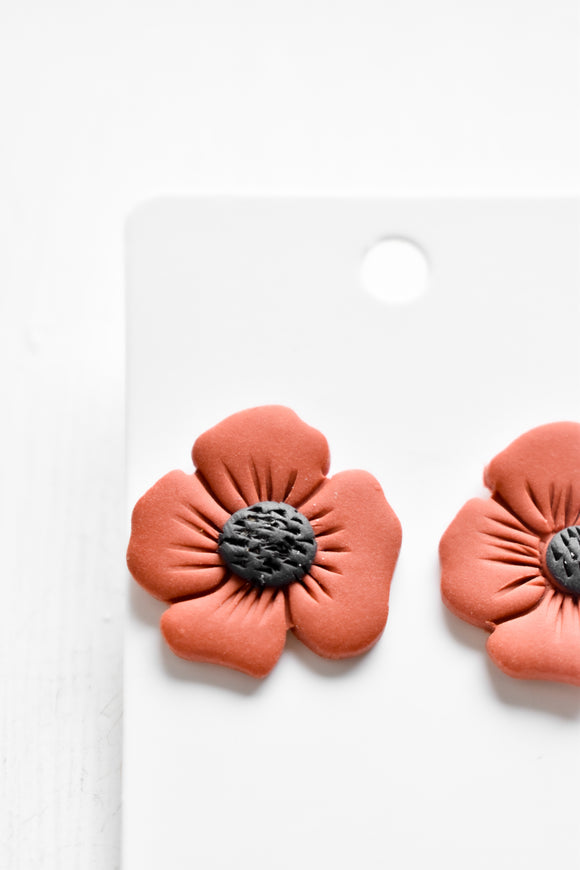 Poppyseed Stud Earrings